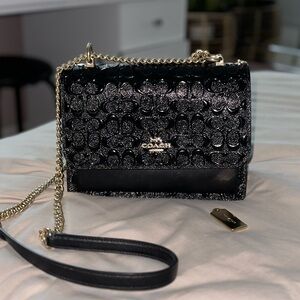 COACH SLIM CROSSBODY SIGNATURE LEATHER